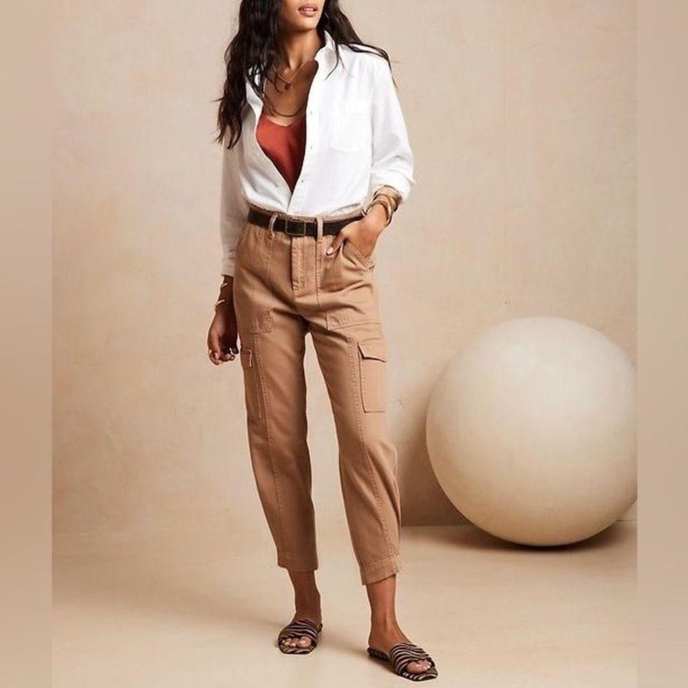 Banana Republic Tan cargo ankle length pants 10